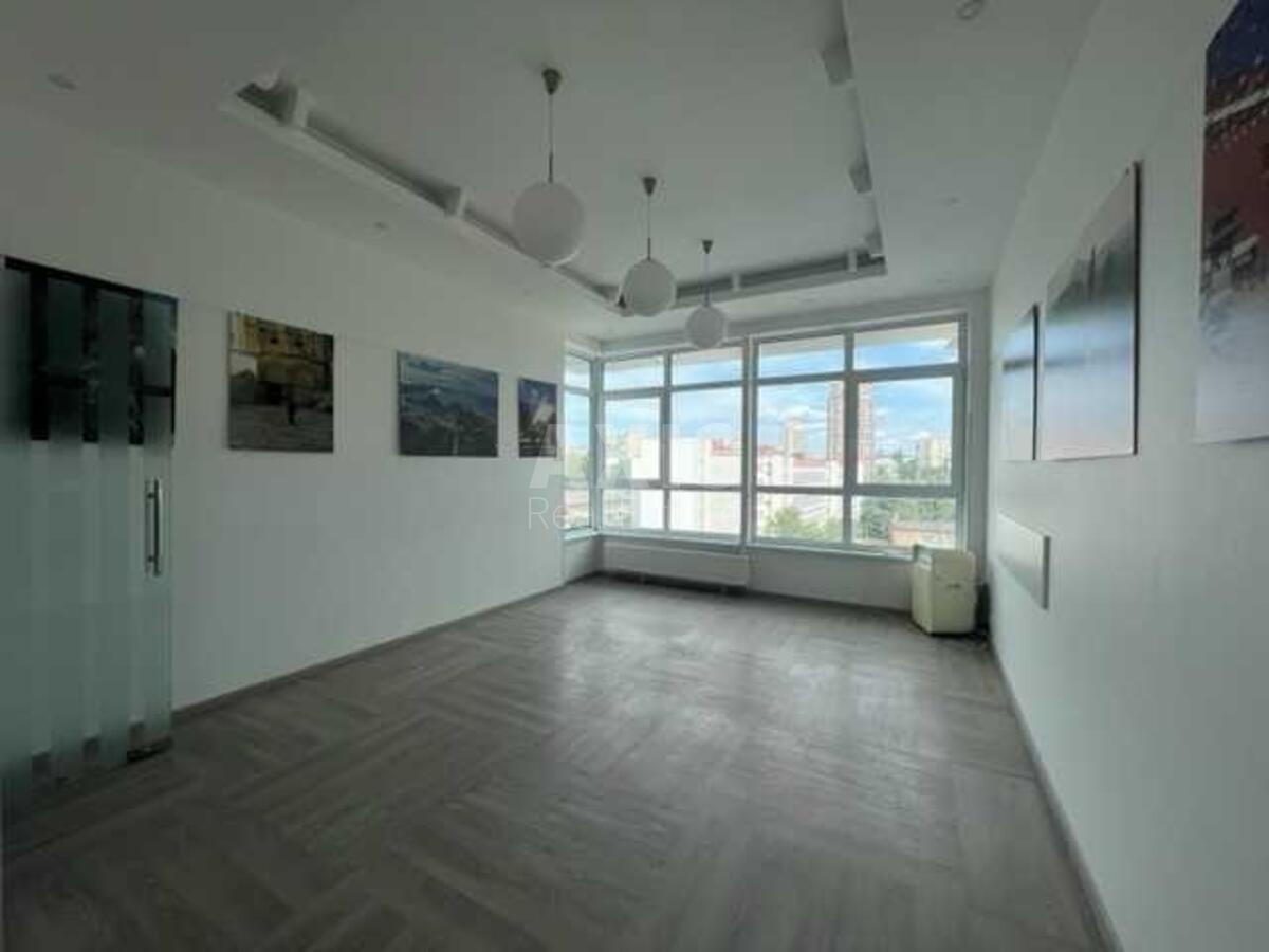 Офис спуск Кловский 7, 160м27