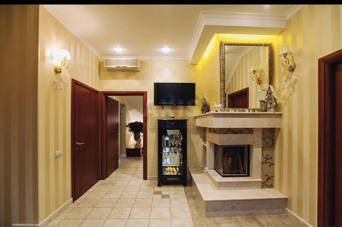 5k apartment vul. Dragomyrova Myhajla 10/101