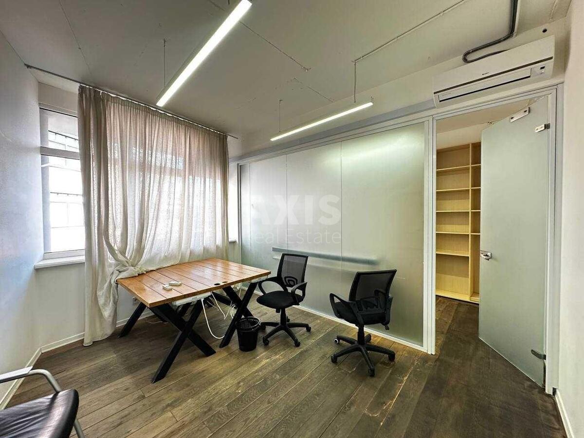 Office bul. Lesi Ukrai'nky 23, 232m25725710