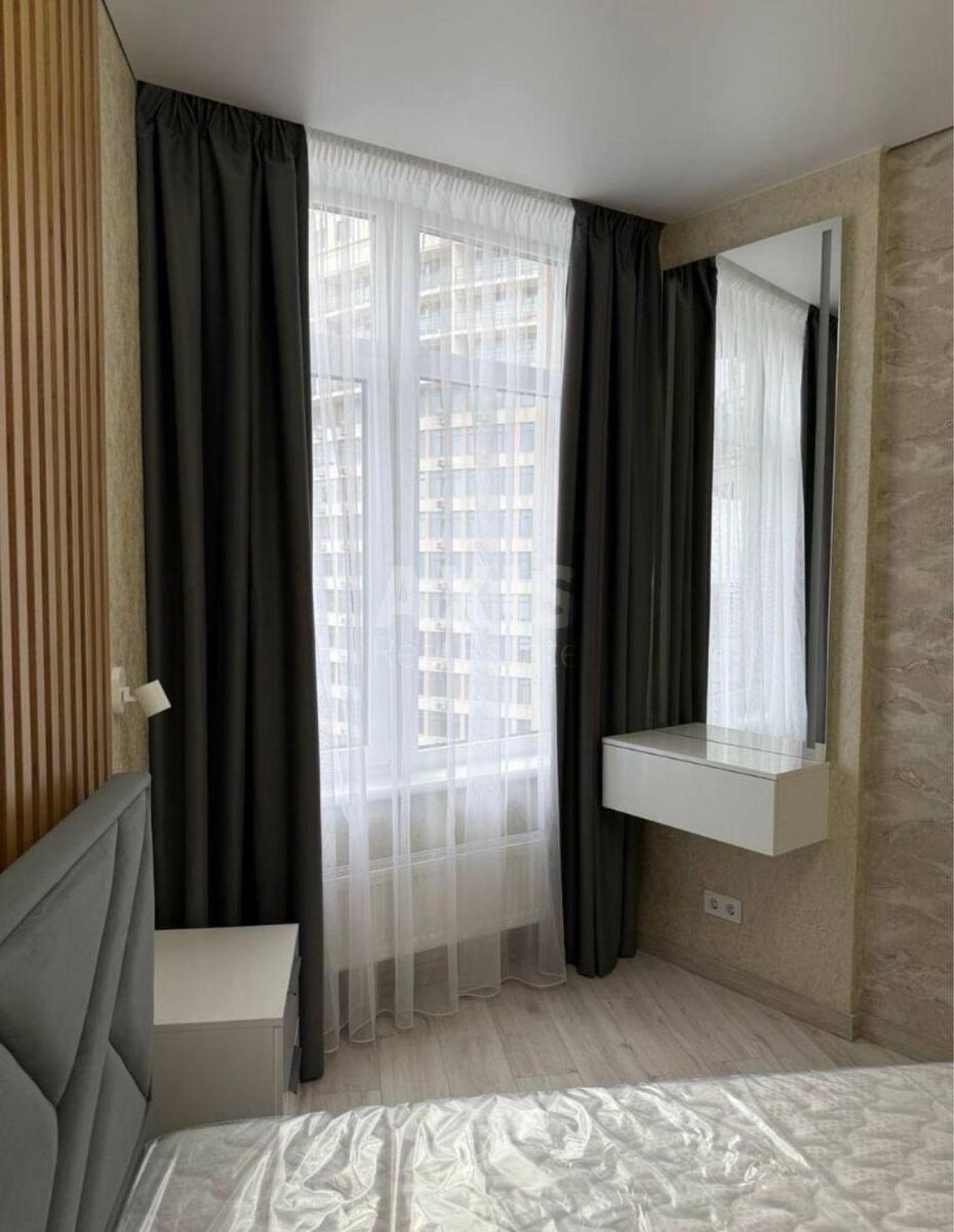 2k apartment vul. Myhajla Maksymovycha 242