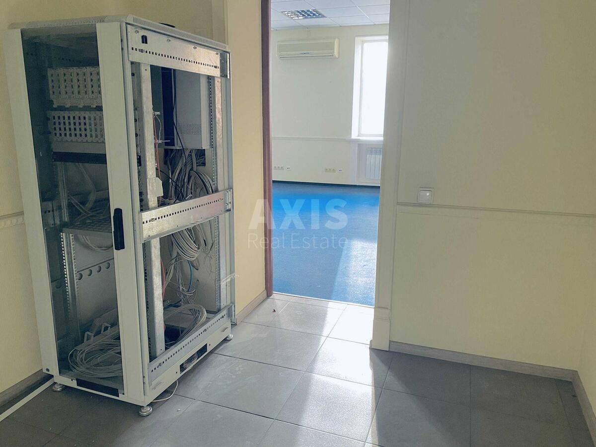 Office bul. Lesi Ukrai'nky 6, 191m2621904