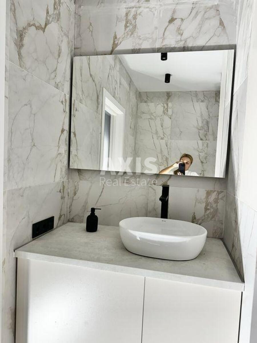 2k apartment vul. Vsevoloda Zmijenka 34/217