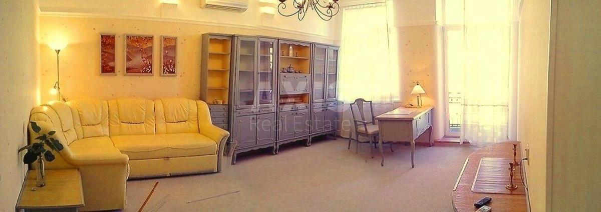 3k apartment vul. Gusovs'kogo 12/72