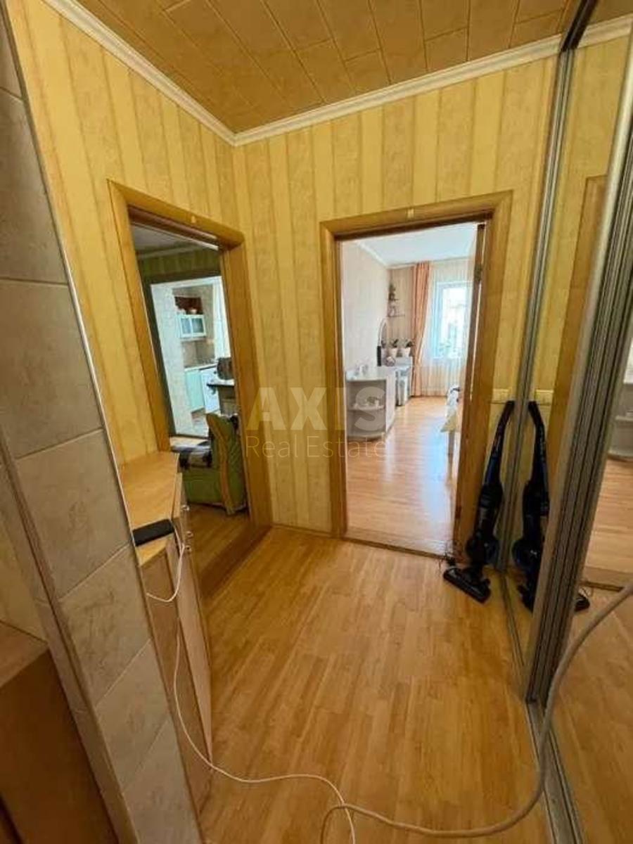 2k apartment vul. Rudenko Larysy 21А6