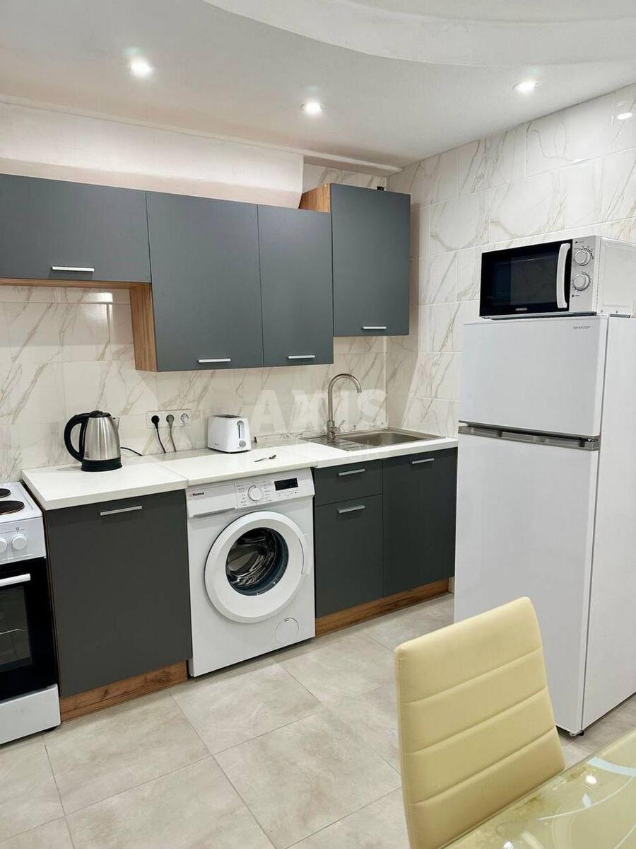 1k apartment pr-t Obolons'kyj 370