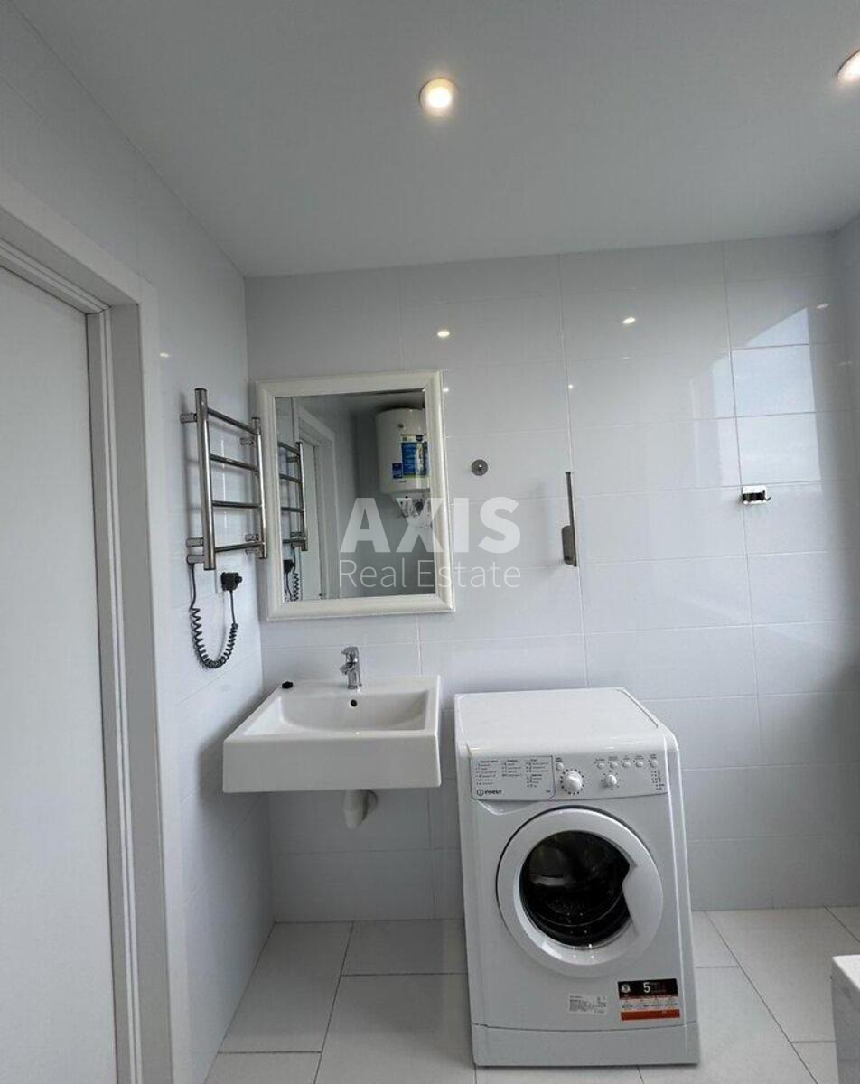 1k apartment vul. Oleha Mudraka Один B638486