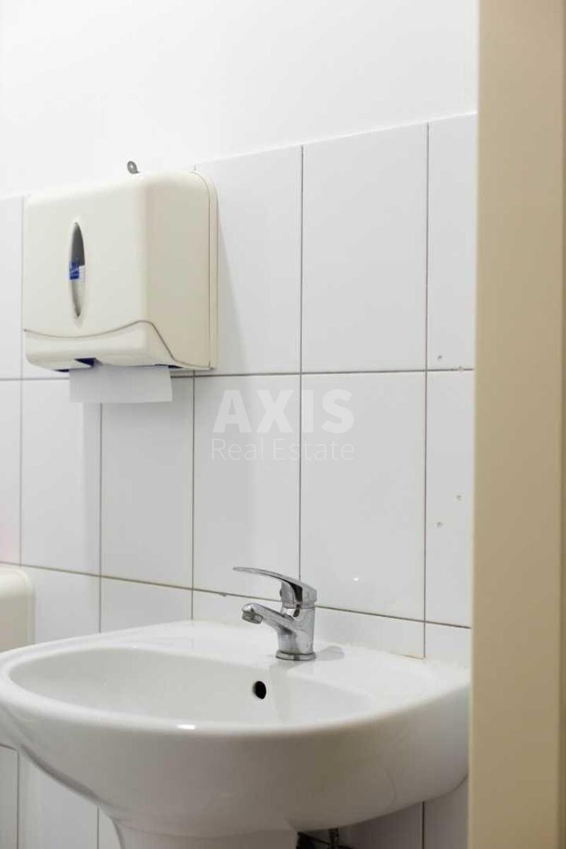 Office vul. Pymonenka Mykoly 13, 260m28