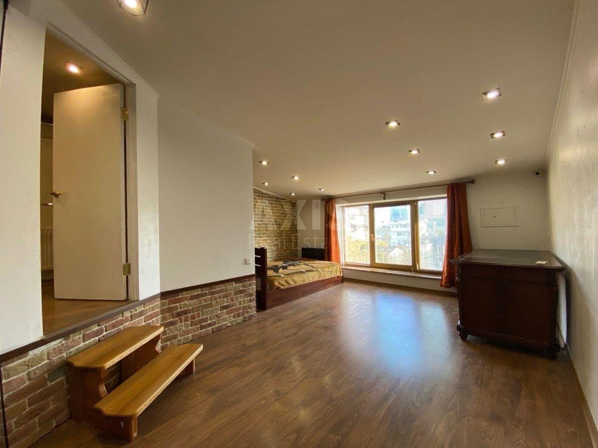 3k apartment vul. Antonovycha 19/212