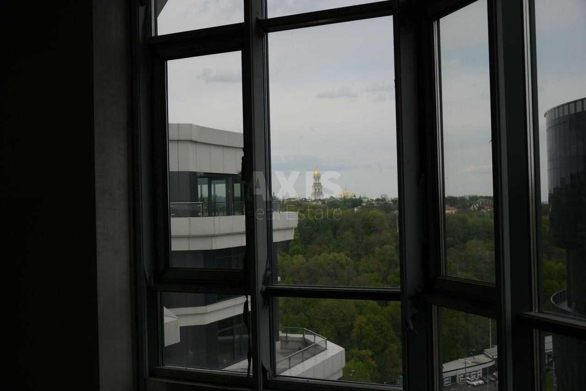 4k apartment vul. Strutyns'kogo Sergija 20