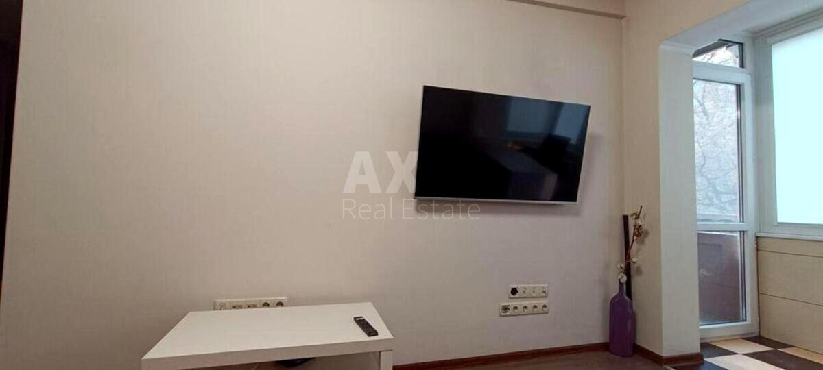 2k apartment pr-t Berestejskij 256147810