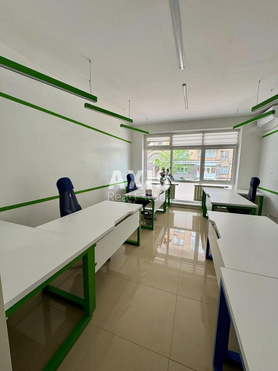 Office vul. Obolons'ka naberezhna 19, 352m2546363
