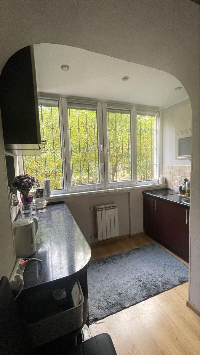 1k apartment vul. Dragomanova 12А5