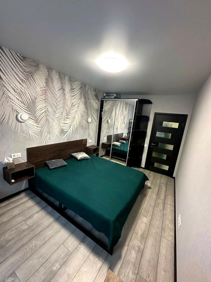 2k apartment vul. Sverstjuka Jevgena 4610120