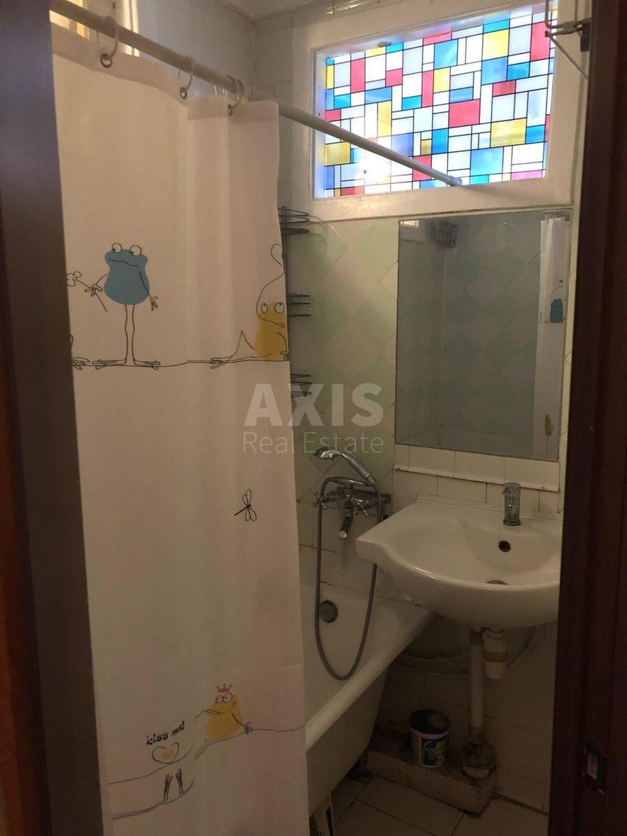 3k apartment vul. Kyrylivs'ka 1316