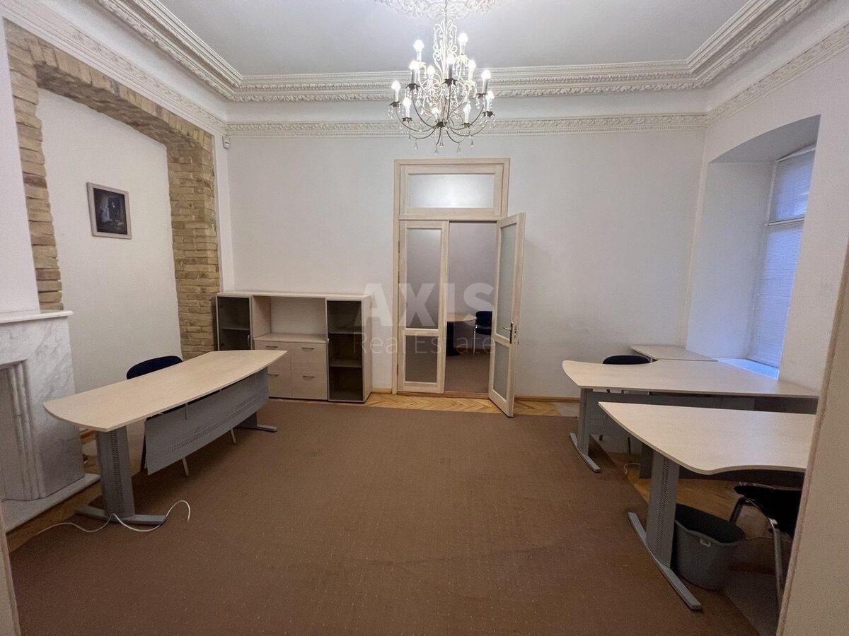 Office uzviz Voznesens'kyj 23, 101m2