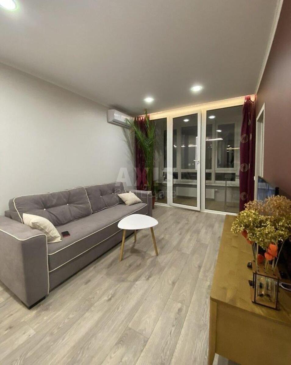 2k apartment vul. Zarichna 2, корп. 20