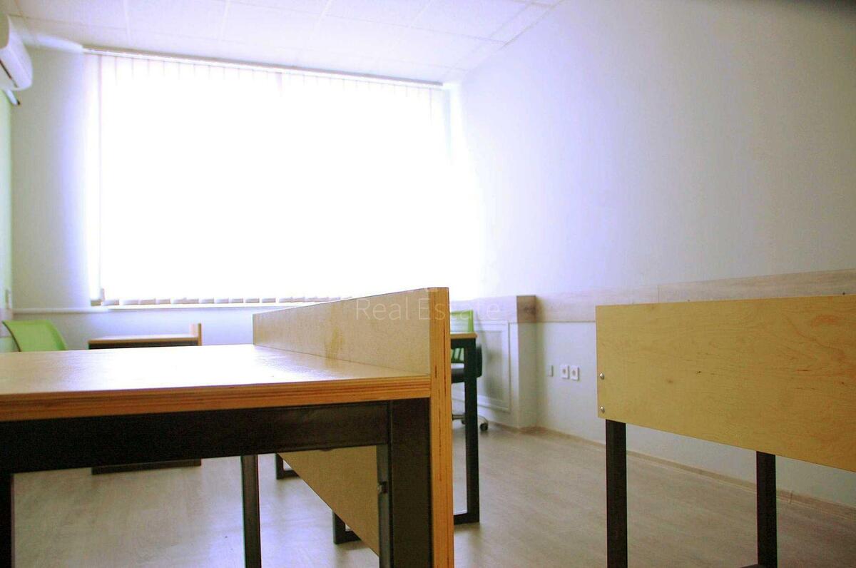 Office vul. Zheljabova 2, 267m20