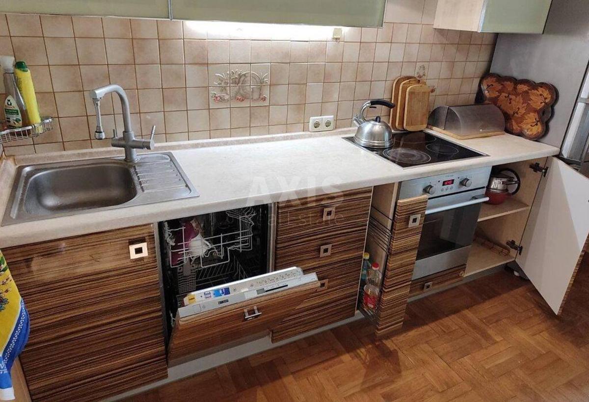 1k apartment vul. Myloslavs'ka 40