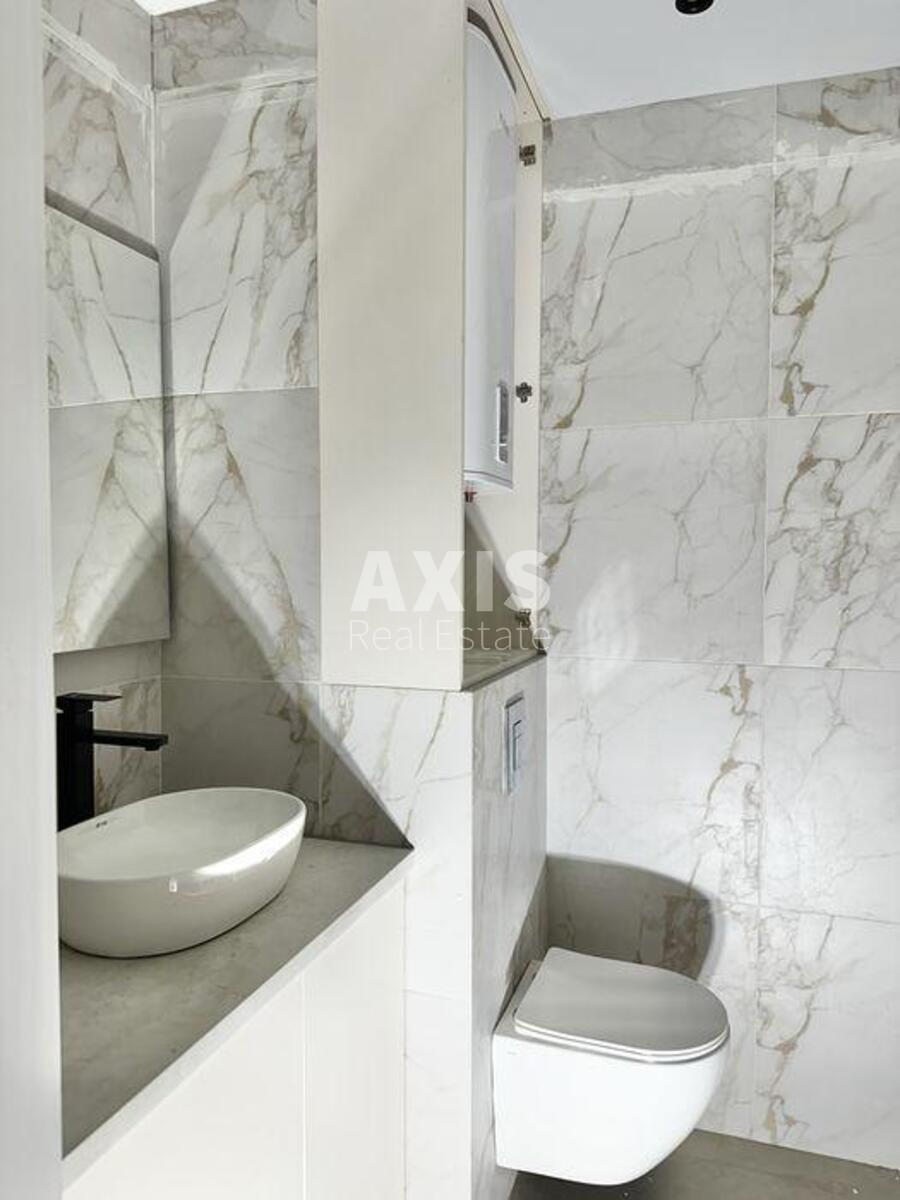 2k apartment vul. Vsevoloda Zmijenka 34/218