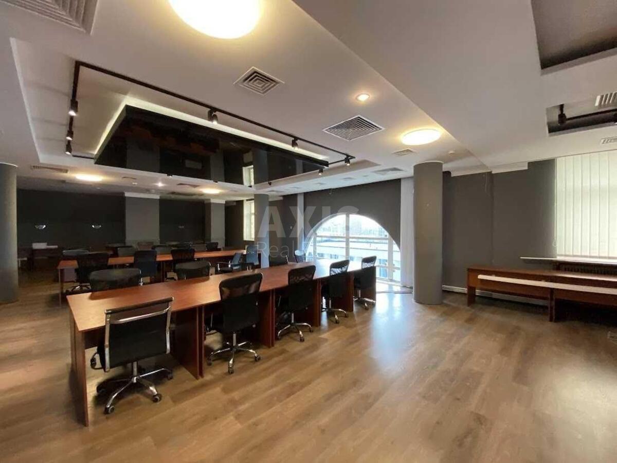 Офис пер. Крестовый 2, 400м24