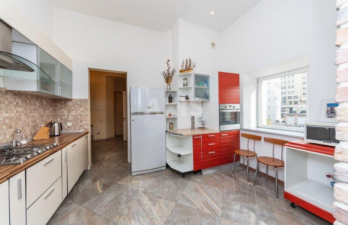 4k apartment vul. Gorodec'kogo Arhitektora 11А2