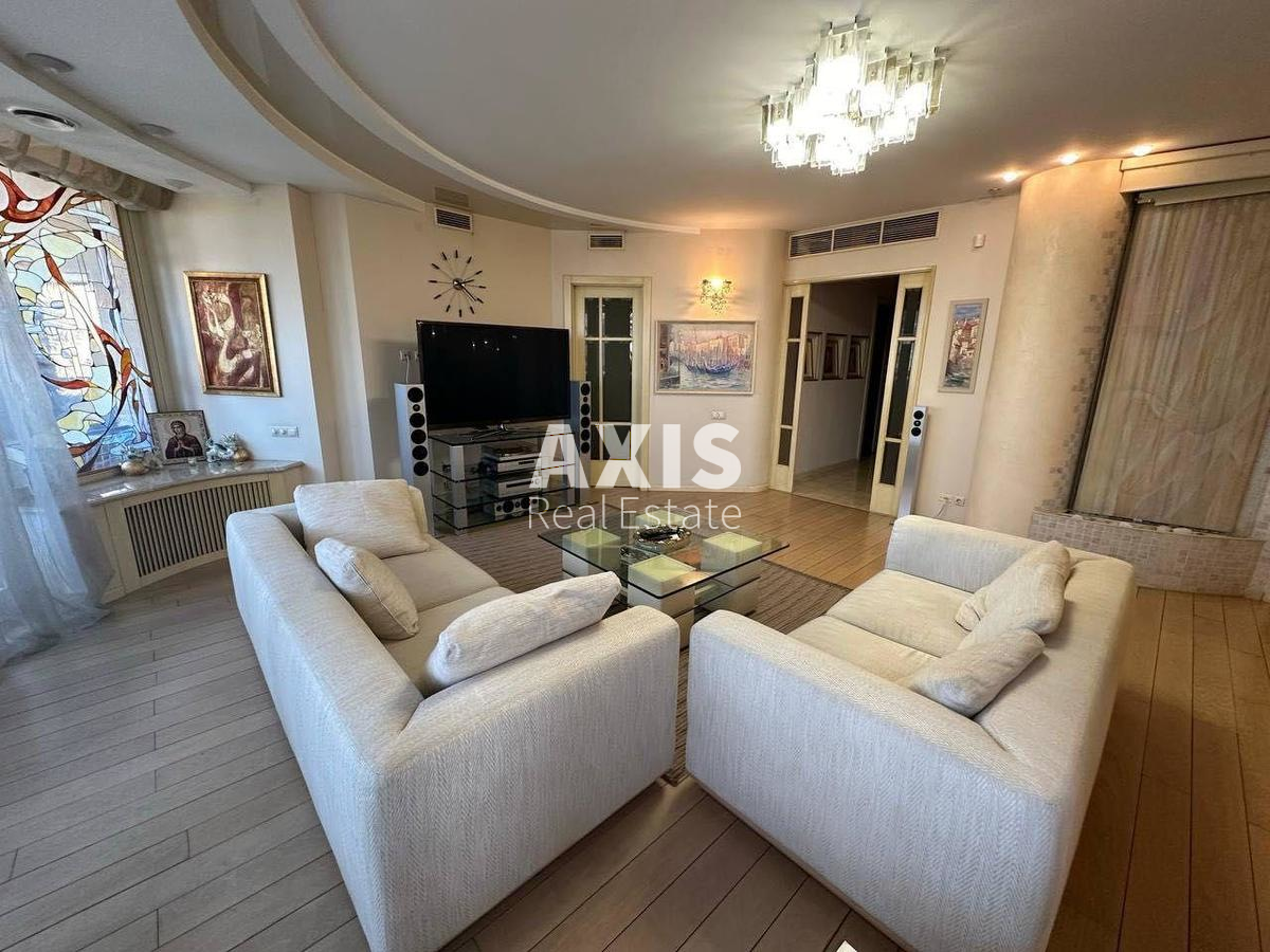 4k apartment vul. Antonovycha 109