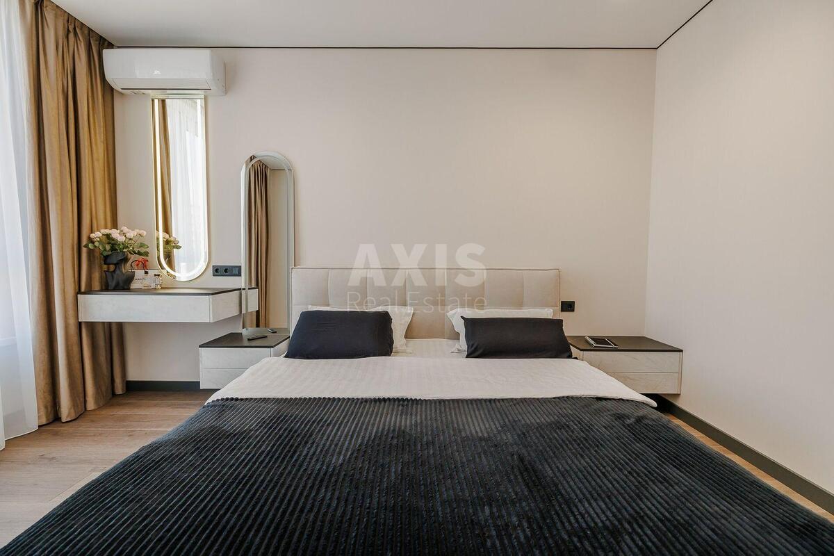 3k apartment vul. Kahovs'ka 62А0