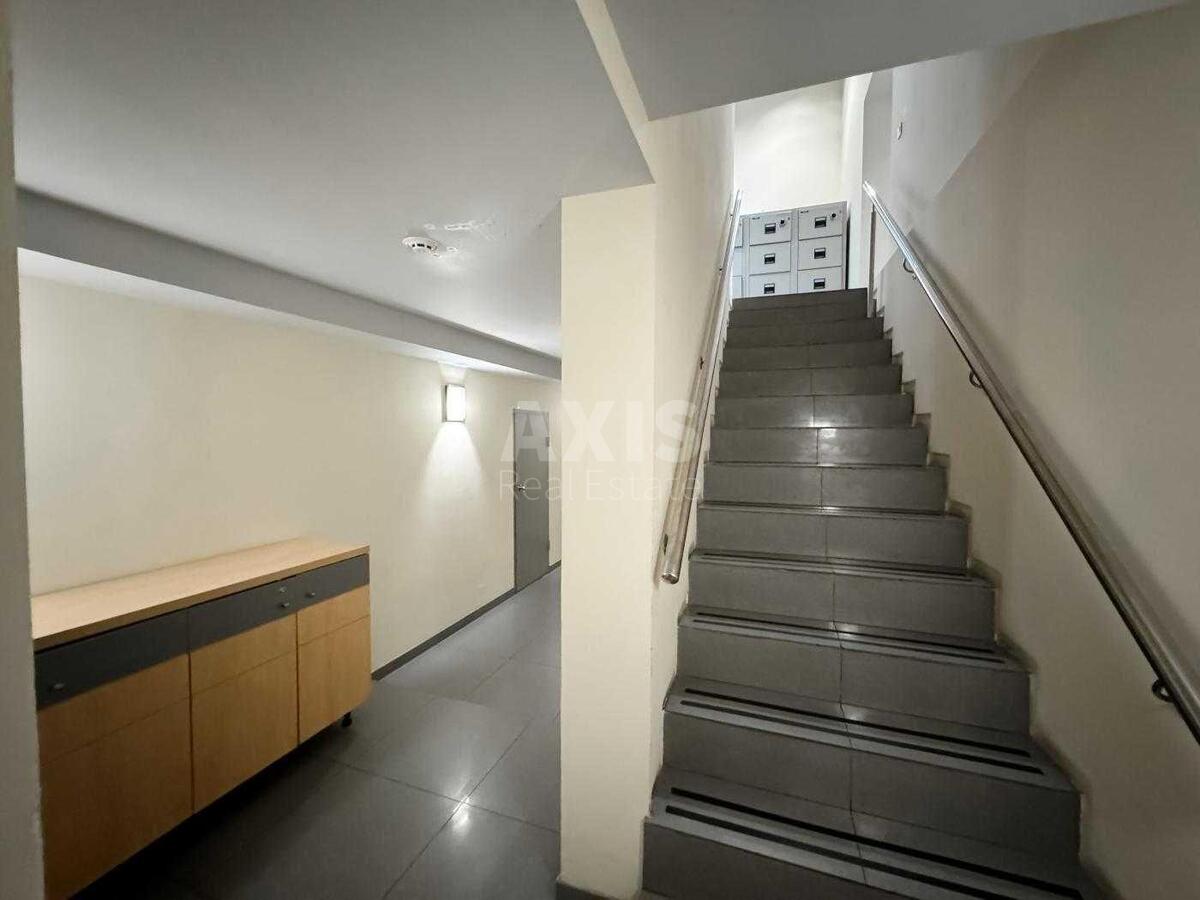 Office vul. Velyka Vasyl'kivs'ka 23, 277m24