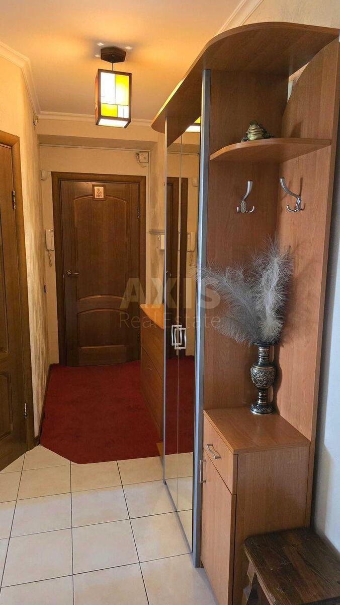 2k apartment vul. Vyborz'ka 17/1911