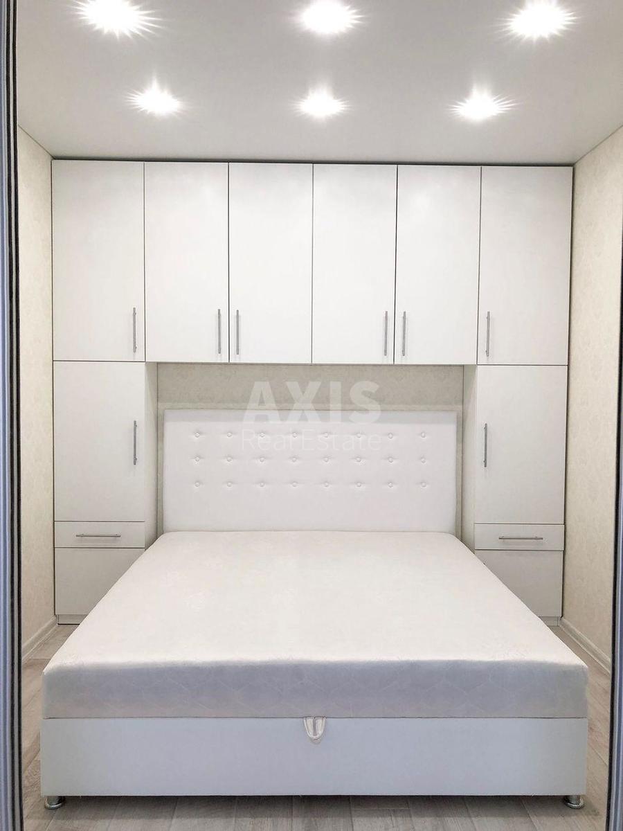 2k apartment vul. Kavaleridze Ivana 72