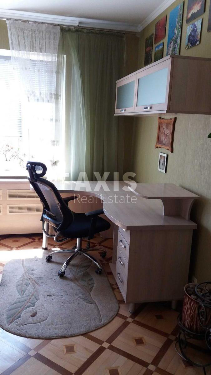 2k apartment vul. Pryozerna 126