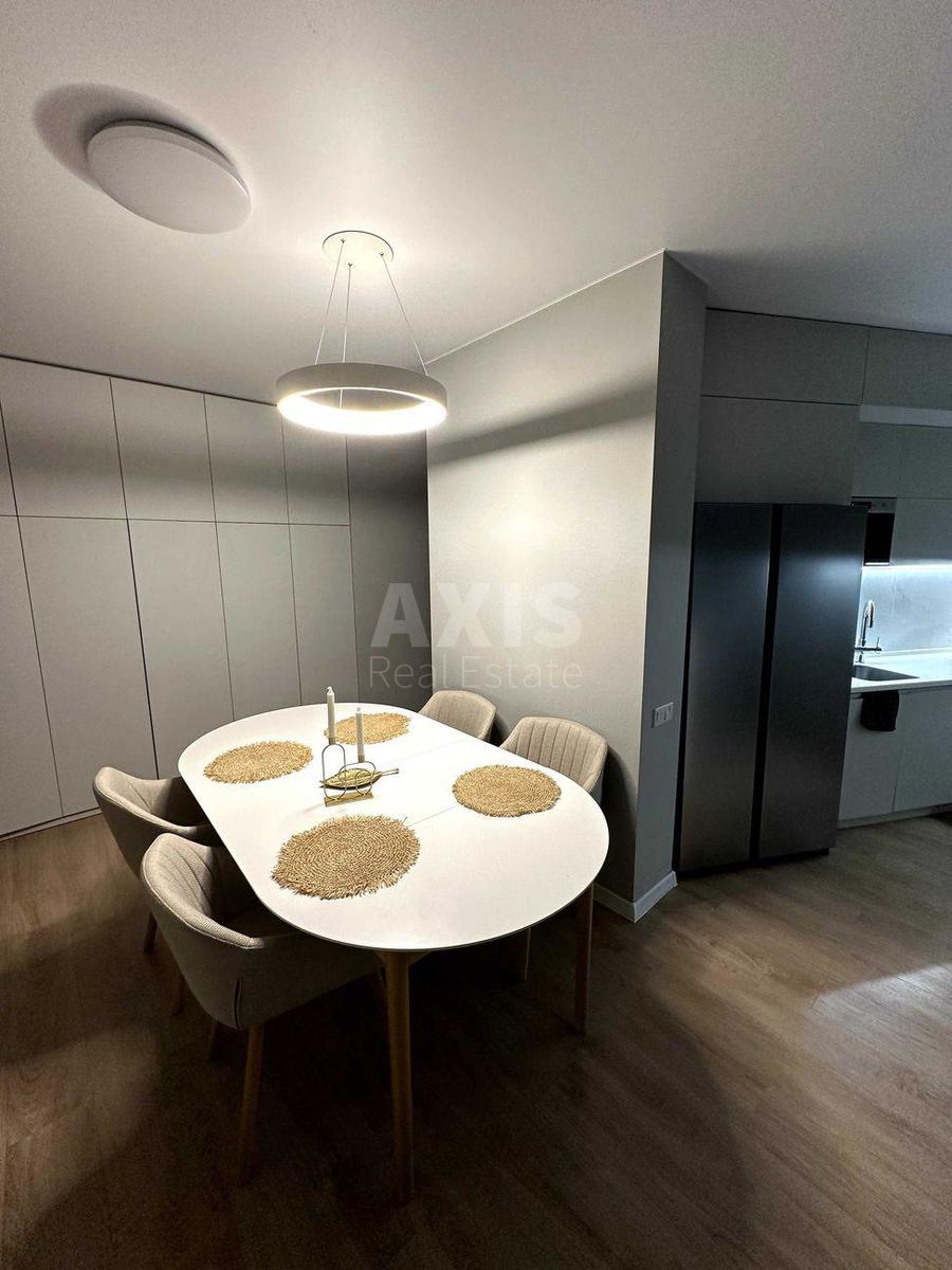 3k apartment vul. Novopol'ova 28