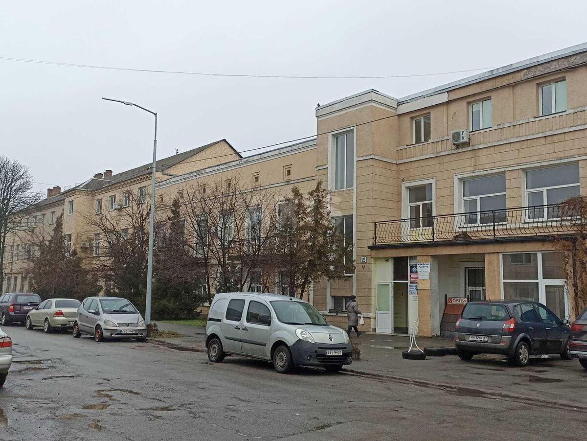 Office vul. Obolons'ka naberezhna 1А, 1000m2