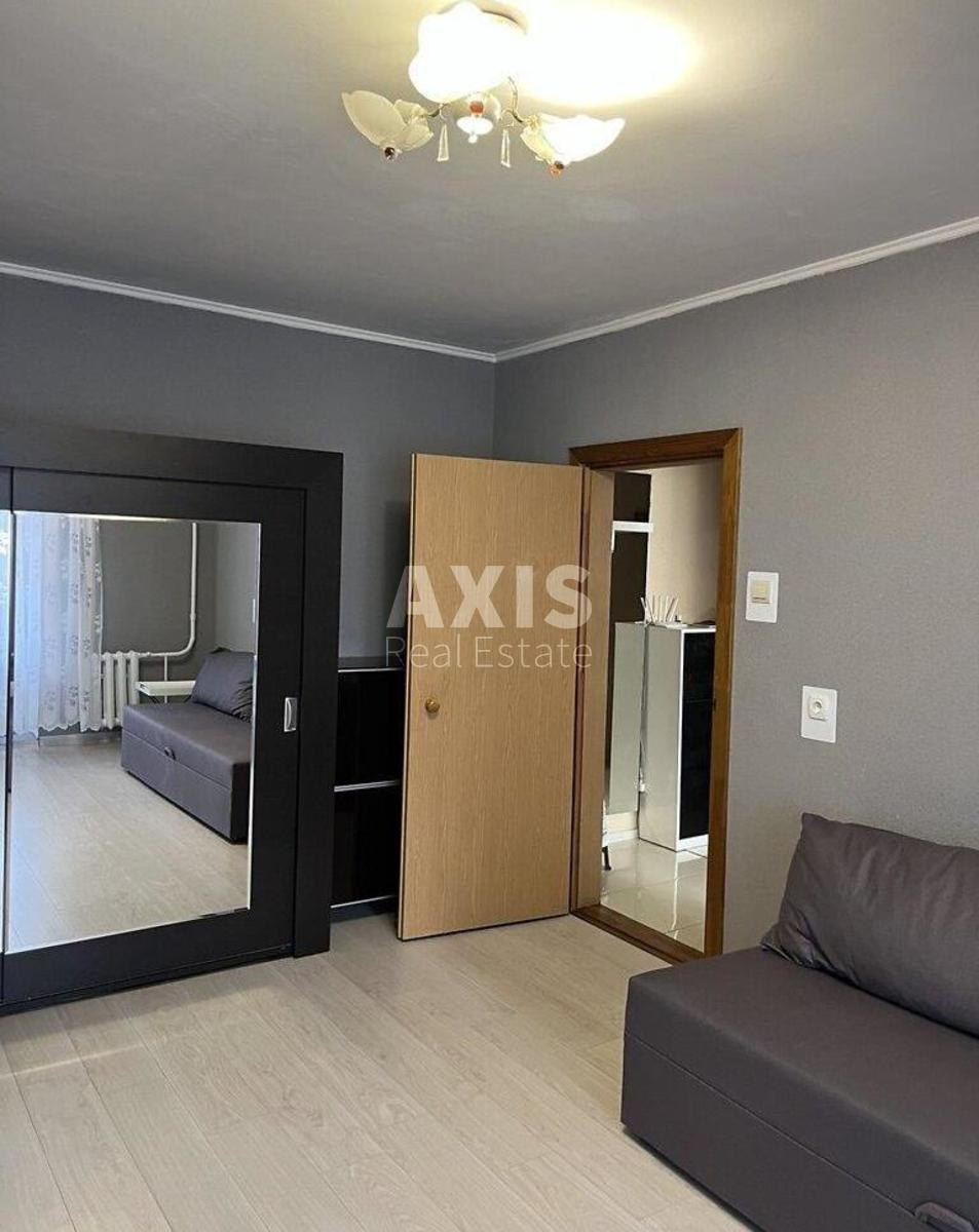 2k apartment vul. Oleny Pchilky 2Б5