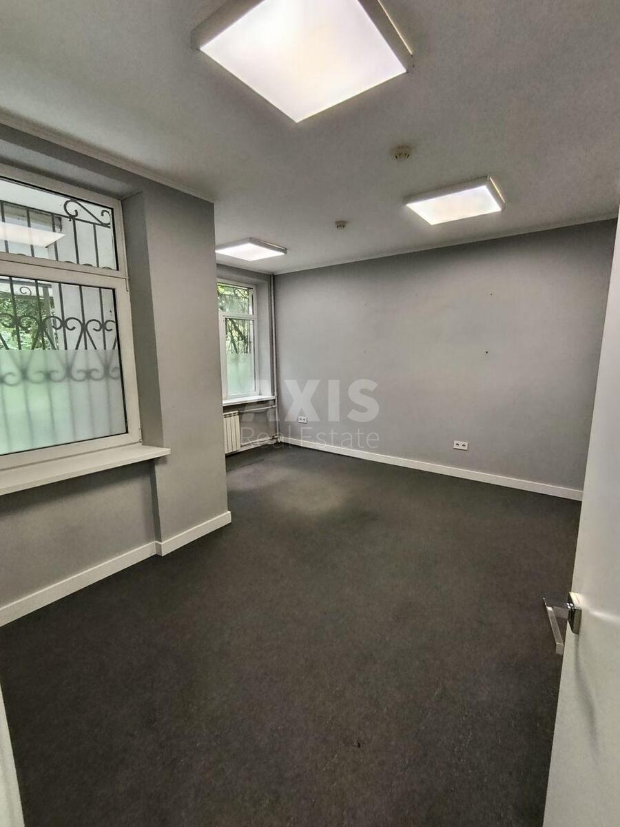 Office vul. Barbjusa Anri 22/26, 101m26