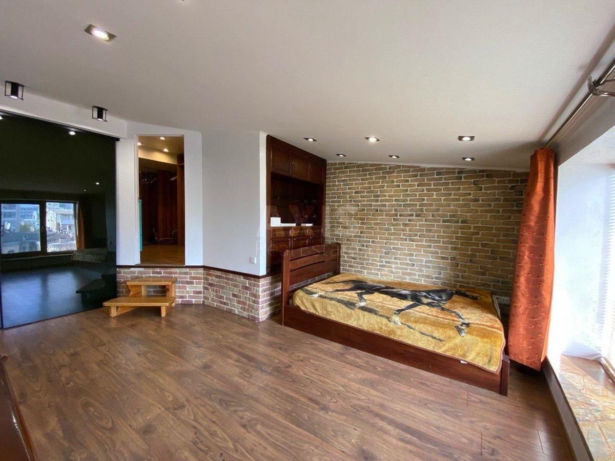 3k apartment vul. Antonovycha 19/216