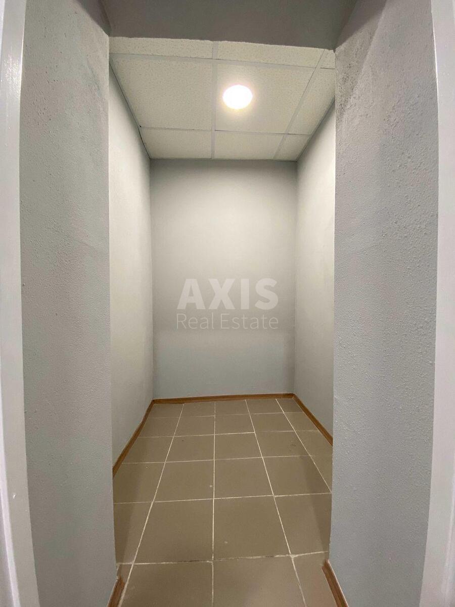 Office vul. Ches'ka 9, 124m29