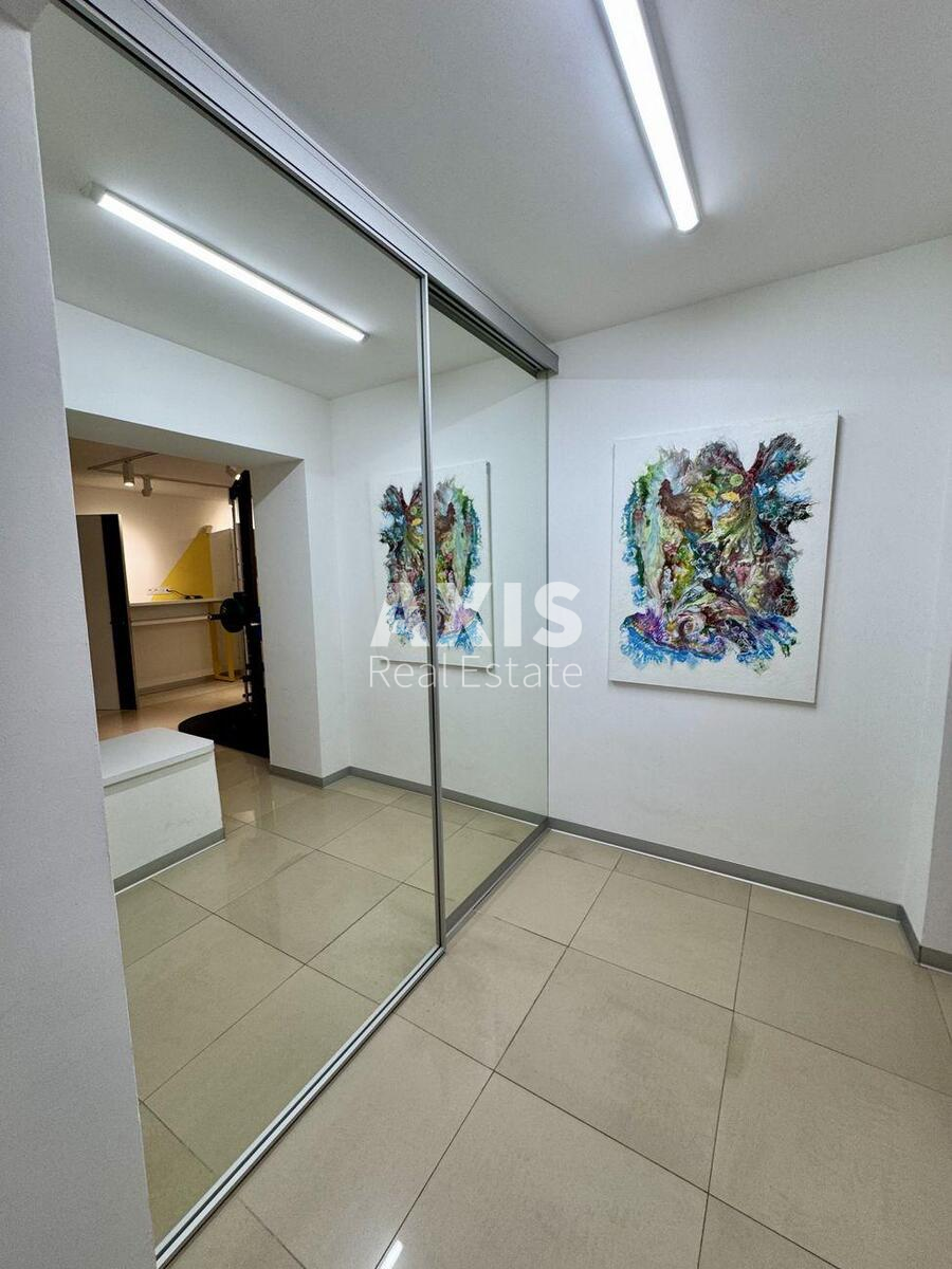 Office vul. Obolons'ka naberezhna 19, 352m2546367