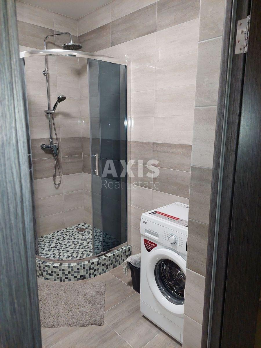 1k apartment pr-t Komarova Kosmonavta 46В1