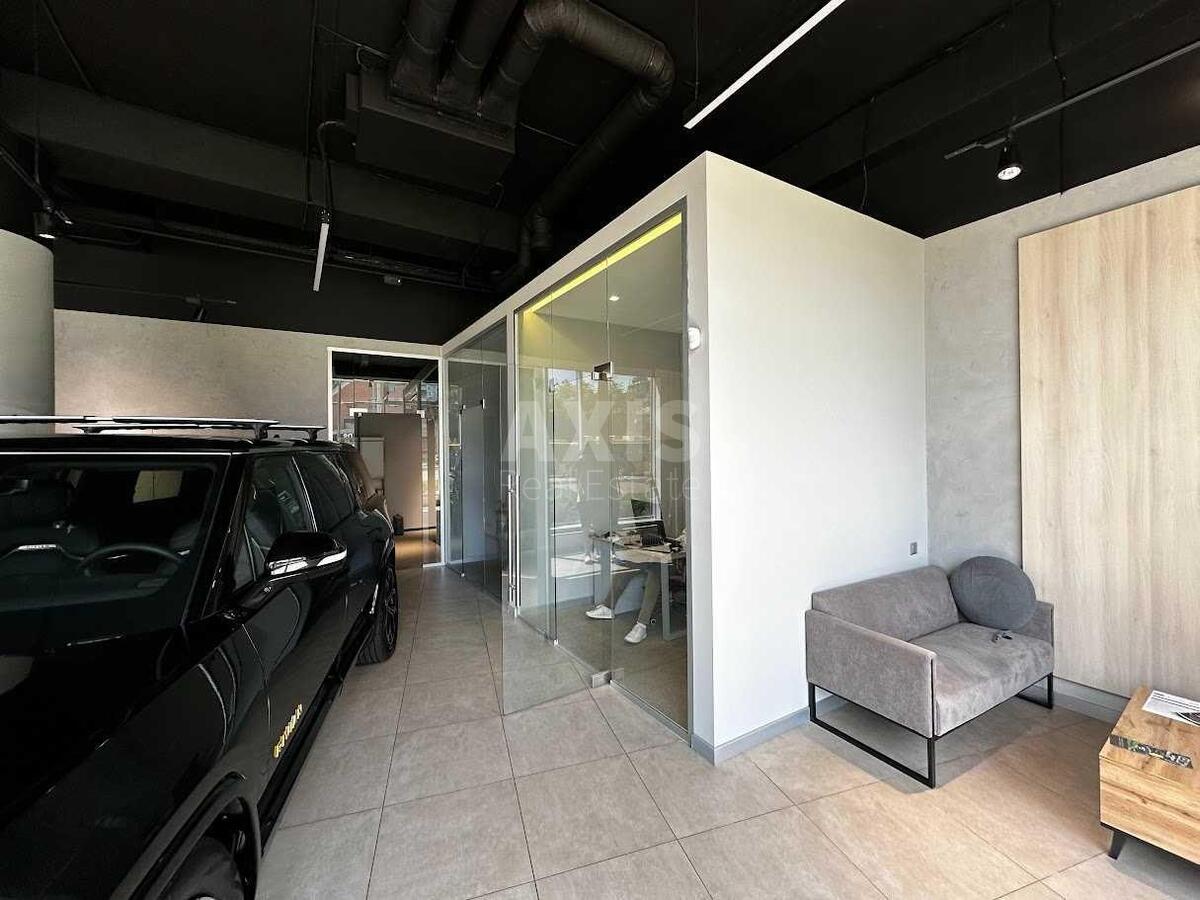 Office bul. Lesi Ukrai'nky 23, 160m22