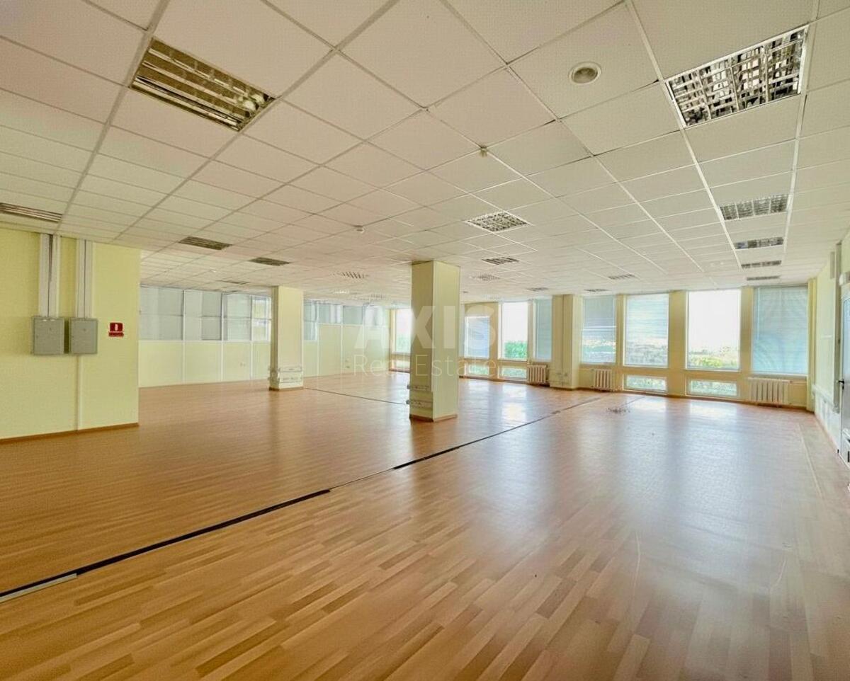 Office vul. Lypkivs'kogo Vasylja Mytropolyta 45, 486m262424