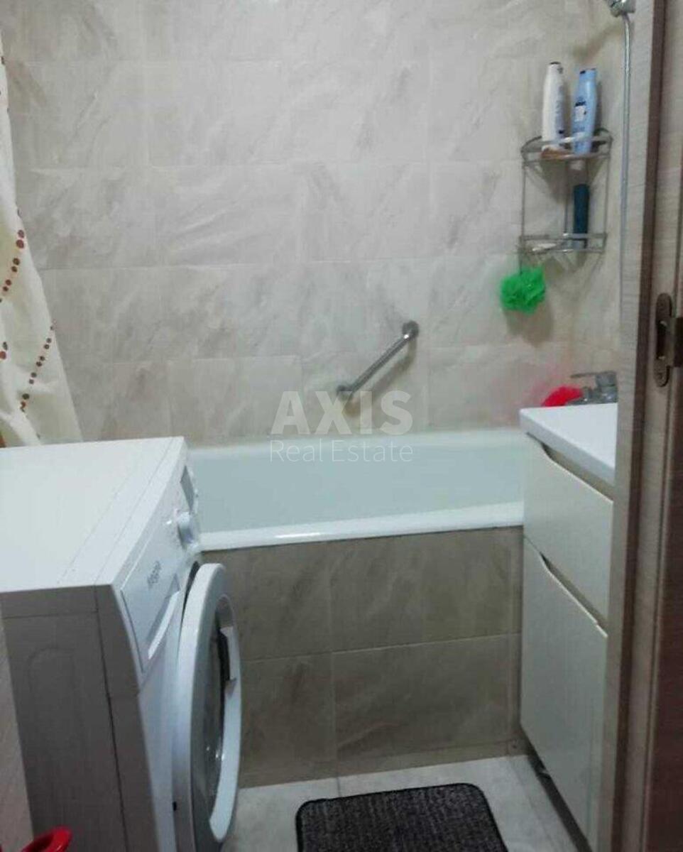 2k apartment vul. Horol's'ka 8/40