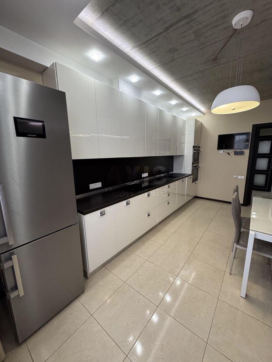 2k apartment vul. Yulia Zdanovska 71Г621181