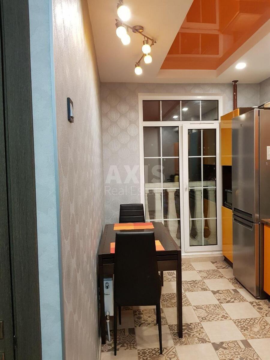 2k apartment vul. Lucenka Dmytra 140