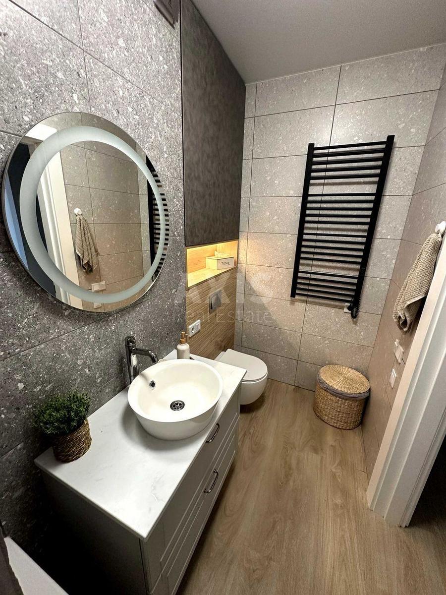 3k apartment vul. Novopol'ova 25