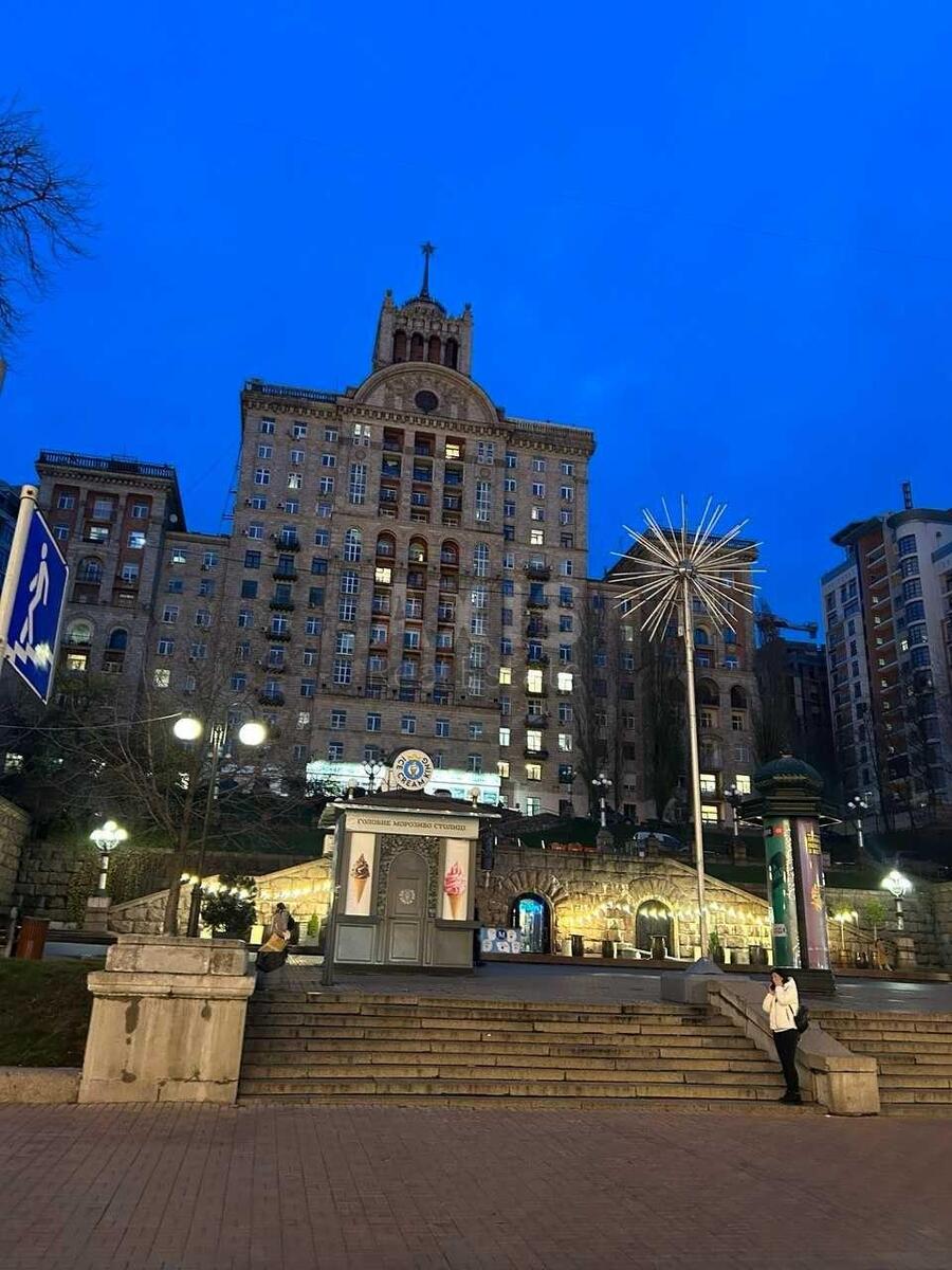 Office vul. Hreshhatyk 25, 100m264099