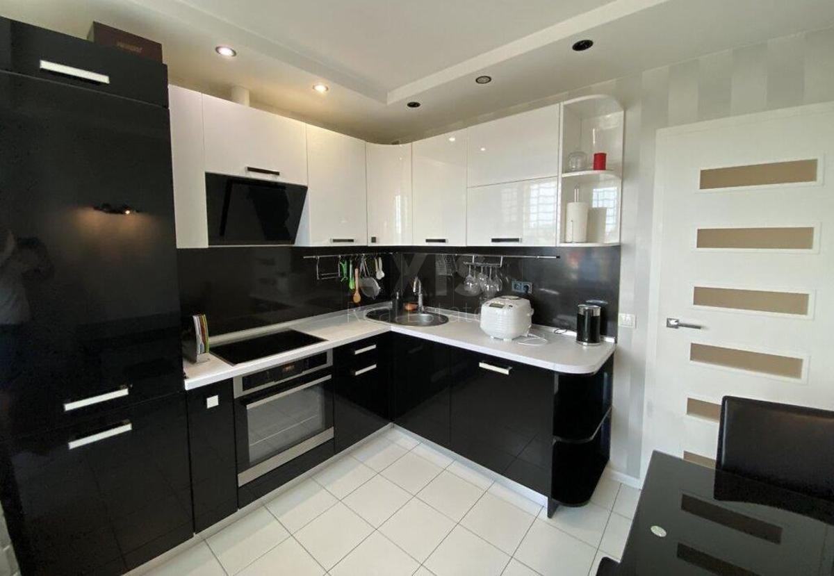 1k apartment vul. Myhajla Maksymovycha 24