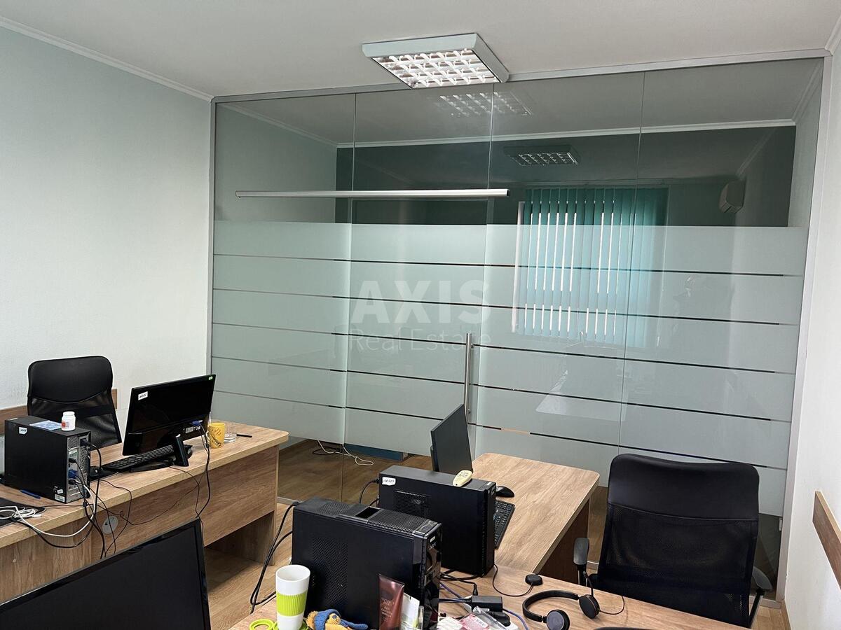 Office vul. Rustaveli Shota 44, 80m28