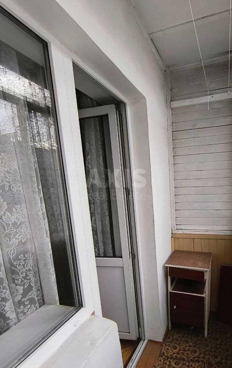1k apartment vul. Chervonopil's'ka 20/152
