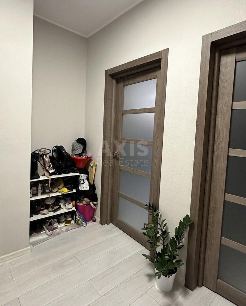 1k apartment vul. Krams'kogo Ivana 10Л5
